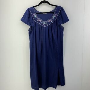 Vintage 90s Vanity Fair Embroidered V-Neck Nightgown USA Large Granny Cottage